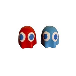 Paladone Pac-Man Salt and Pepper Shakers